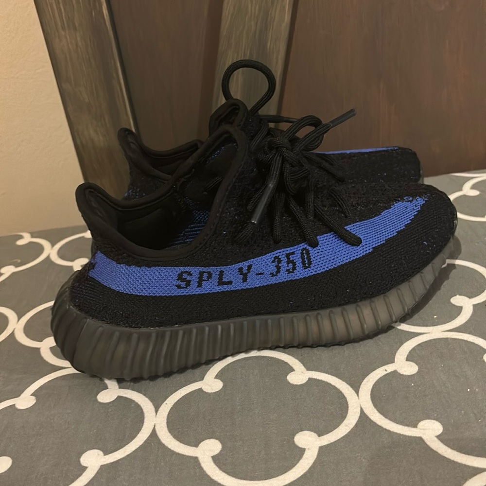 Yeezy Sneakers